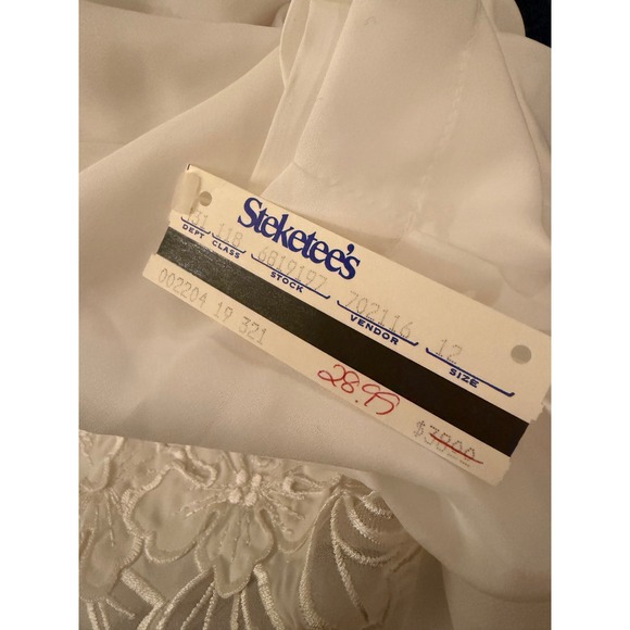 Vtg 80s Susan Hutton Embroidered Floral Neckline Short Sleeve Top 12 fits M - Picture 3 of 3